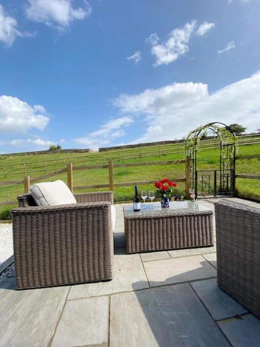 Luxury Detached Peak District Stone Barn - Dog Friendly Βίλα Hazelwood Εξωτερικό φωτογραφία
