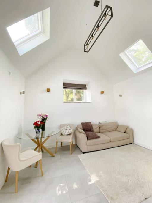 Luxury Detached Peak District Stone Barn - Dog Friendly Βίλα Hazelwood Εξωτερικό φωτογραφία