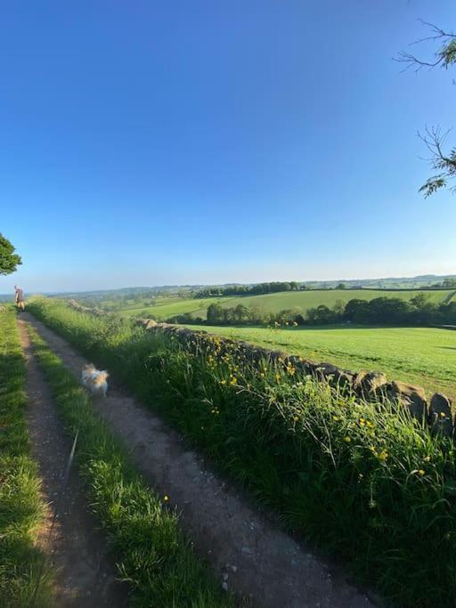 Luxury Detached Peak District Stone Barn - Dog Friendly Βίλα Hazelwood Εξωτερικό φωτογραφία