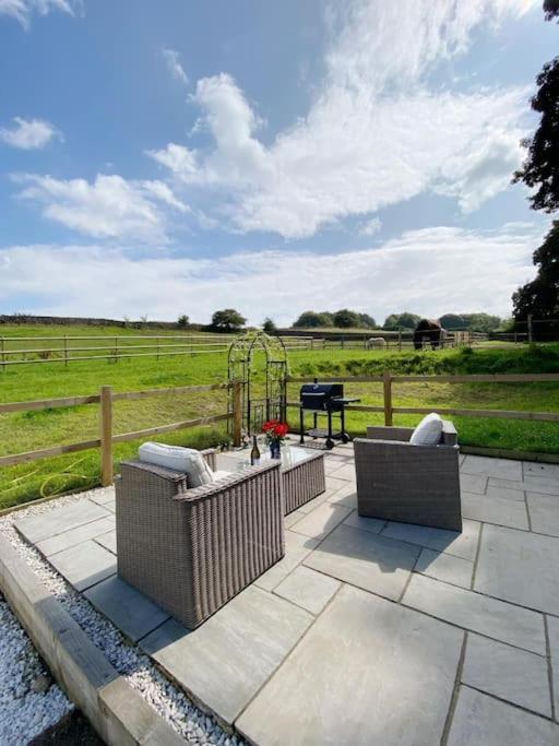 Luxury Detached Peak District Stone Barn - Dog Friendly Βίλα Hazelwood Εξωτερικό φωτογραφία