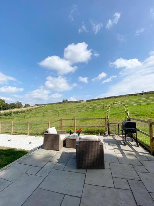 Luxury Detached Peak District Stone Barn - Dog Friendly Βίλα Hazelwood Εξωτερικό φωτογραφία